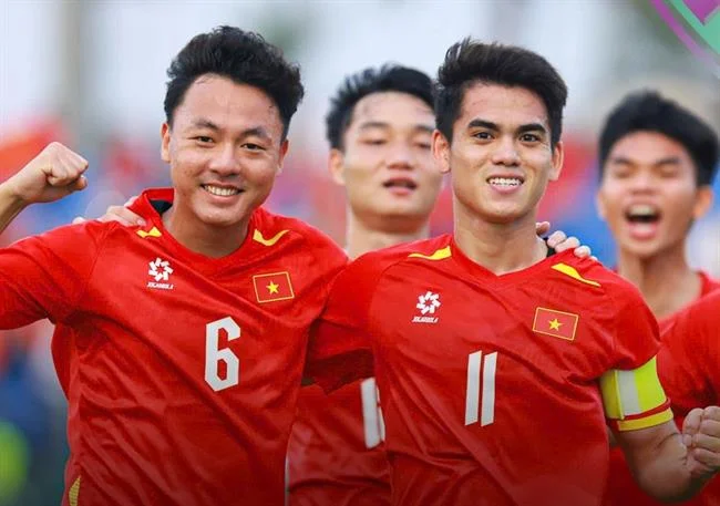 Hình ảnh minh họa các biện pháp bảo mật dữ liệu mạnh mẽ của K9CC WIN, bao gồm mã hóa và tường lửa.